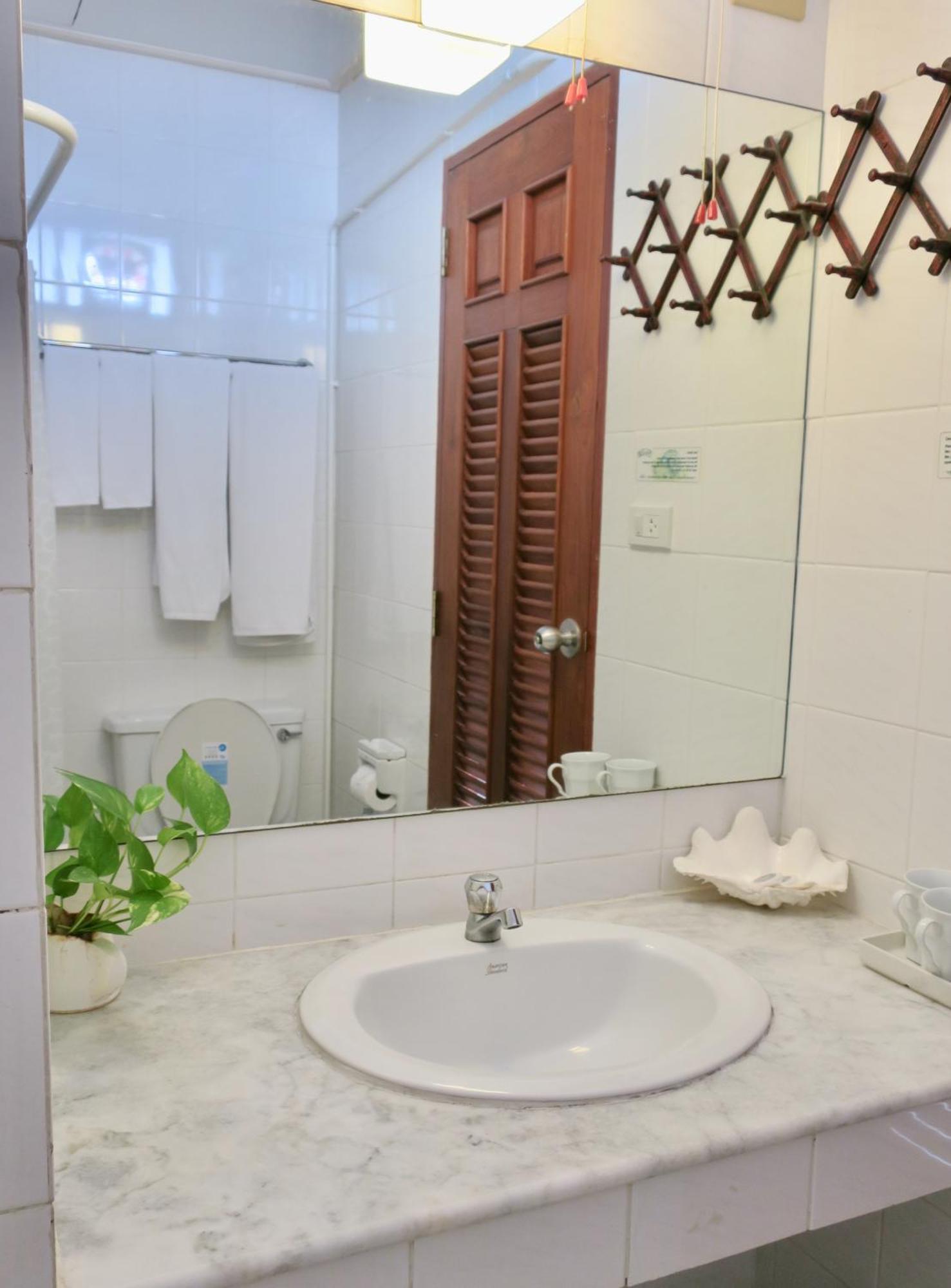Fulay Hotel Хуахін Екстер'єр фото